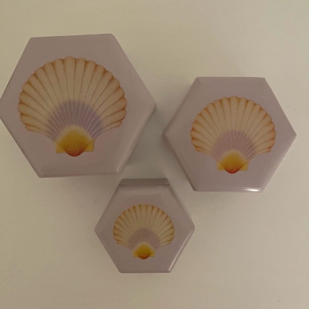 Lilac Seashell Nesting Boxes